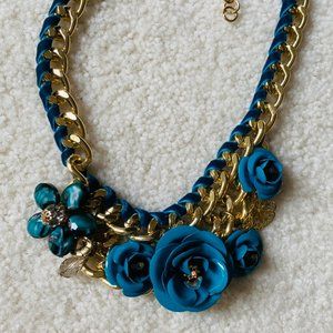 Gorgeous bib necklace  ✾ no brand ✾